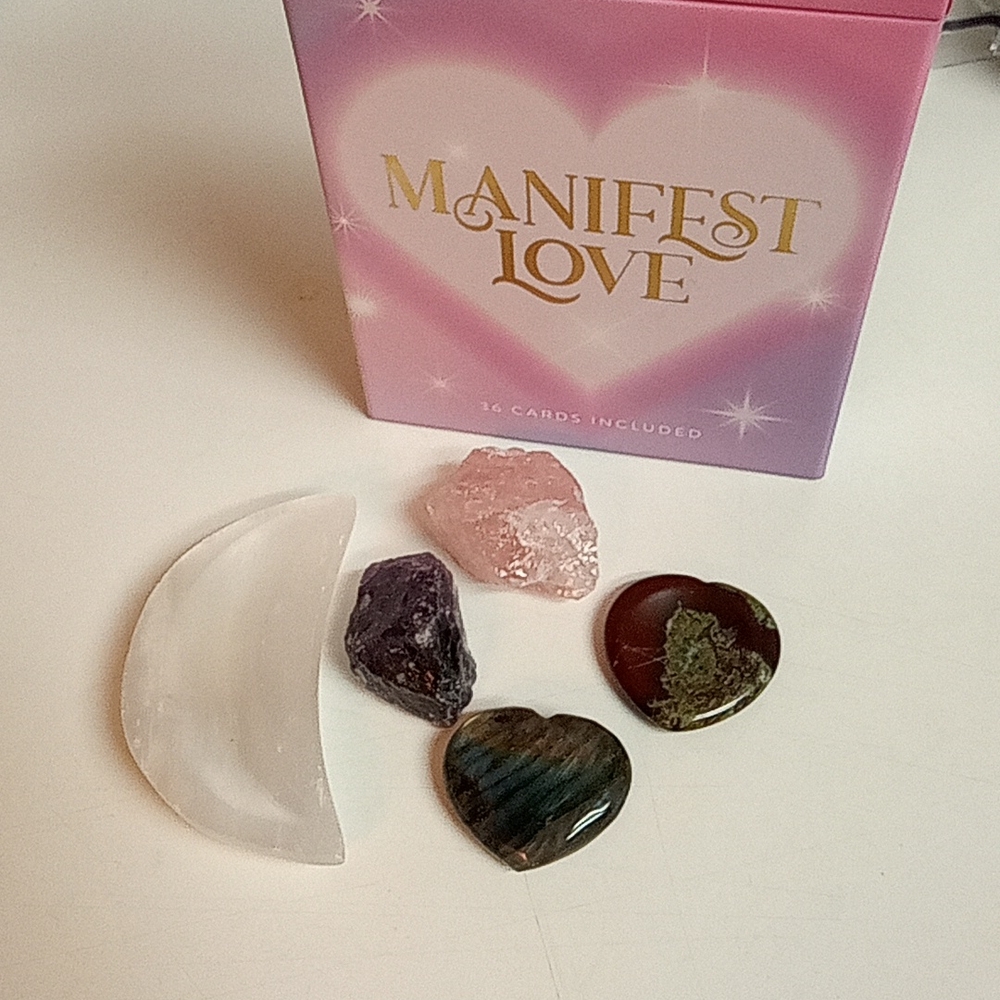 Manifestation cards and crystals